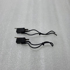 2 UNIT X OMRON V-21FL-1C8-G31 MICRO LIMIT SWITCH 21A 250VAC LOT OF 2 UNIT