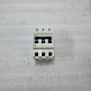 SIEMENS 5SY1 310-7 MINIATURE CIRCUIT BREAKER (MCB) 3-POLE 10A Type C (C10) 400V
