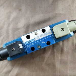 Vickers DG4V 3 2N H M U1 D6 60 EN38 Hydraulic Directional Valve DG4V32NHMU1D660E