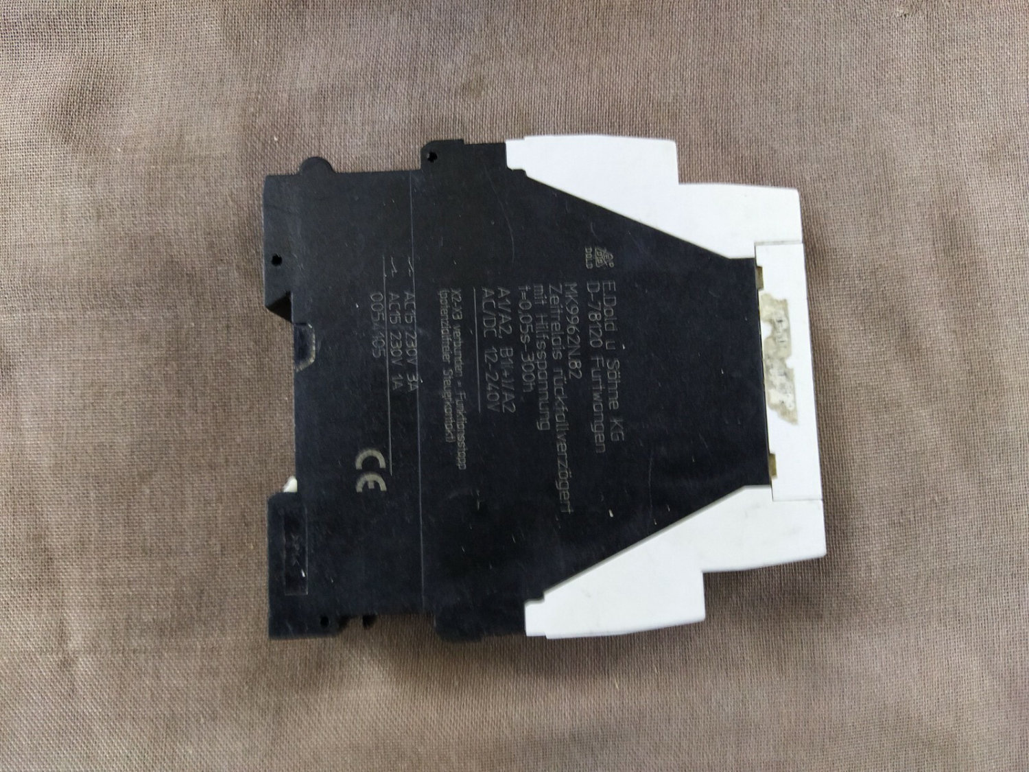 Dold MK9962N.82 Timer 0.05-300h Release Delay 12-240V 0054105 MK9962N82 - Image 3