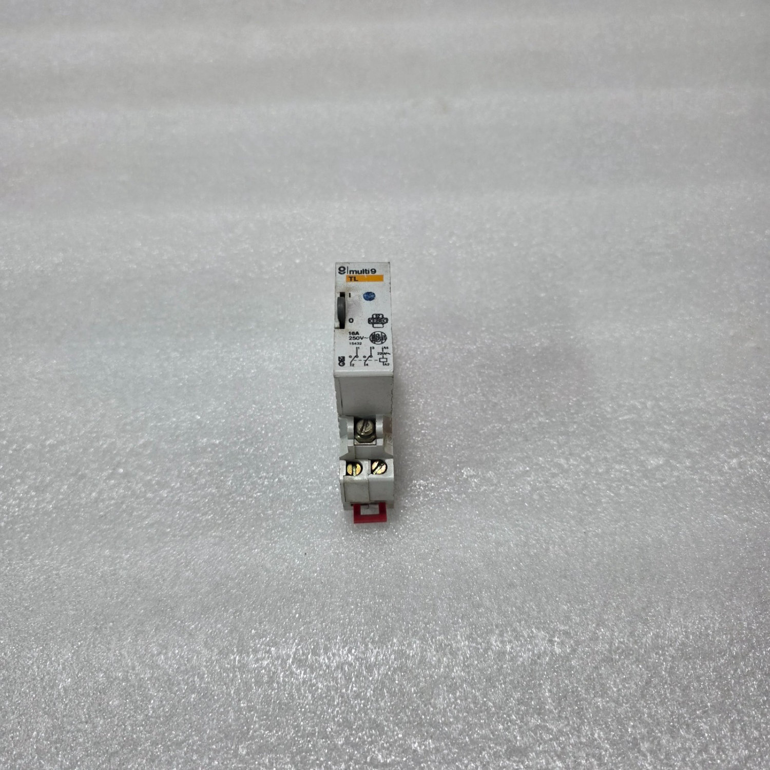 MERLIN GERIN MULTI9 TL IMPULSE RELAY 16A 250V 220V AC MODULAR LATCHING SWITCH
