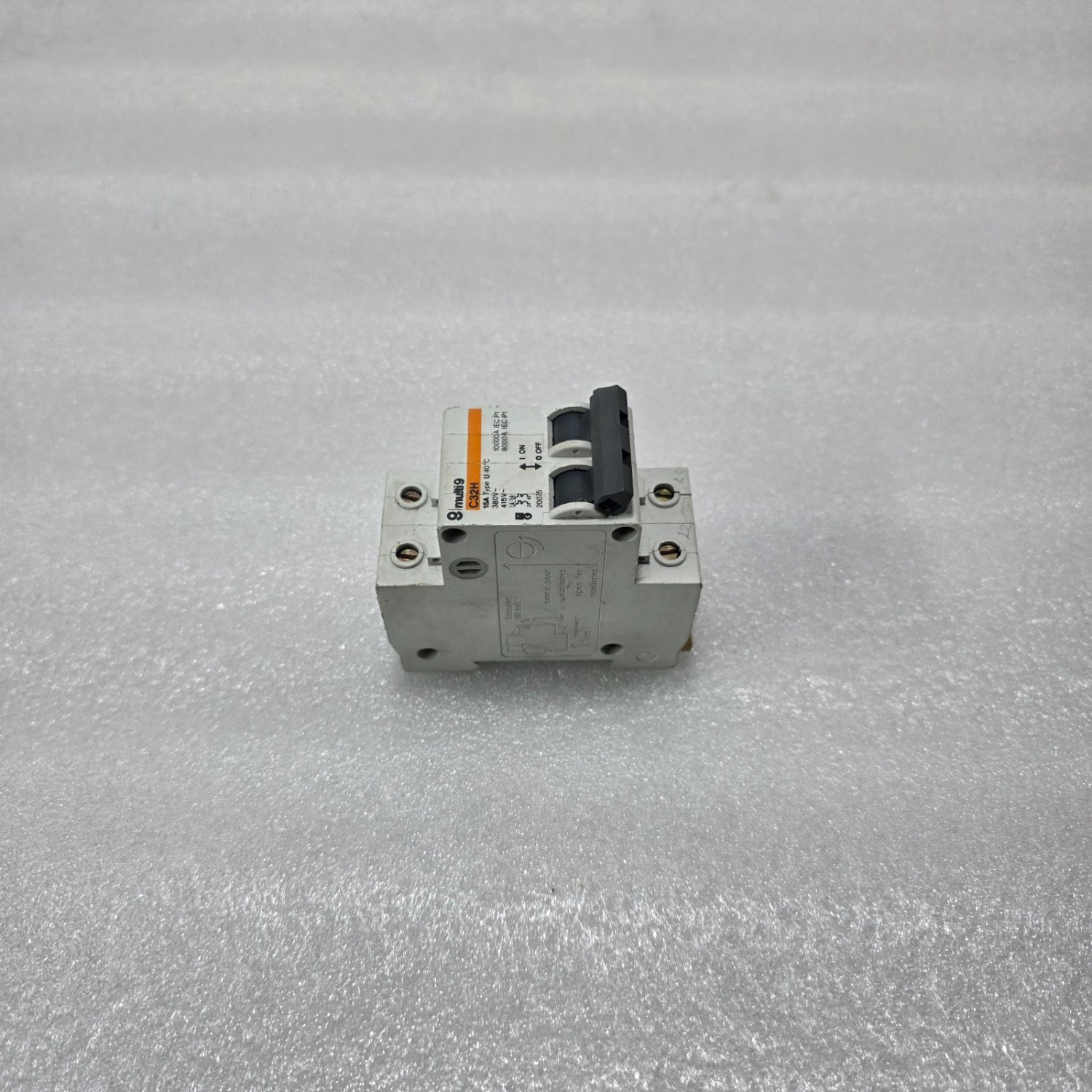 MERLIN GERIN MULTI9 C32H 15A 2P TYPE U DOUBLE POLE CIRCUIT BREAKER 380/415V IEC - Image 2