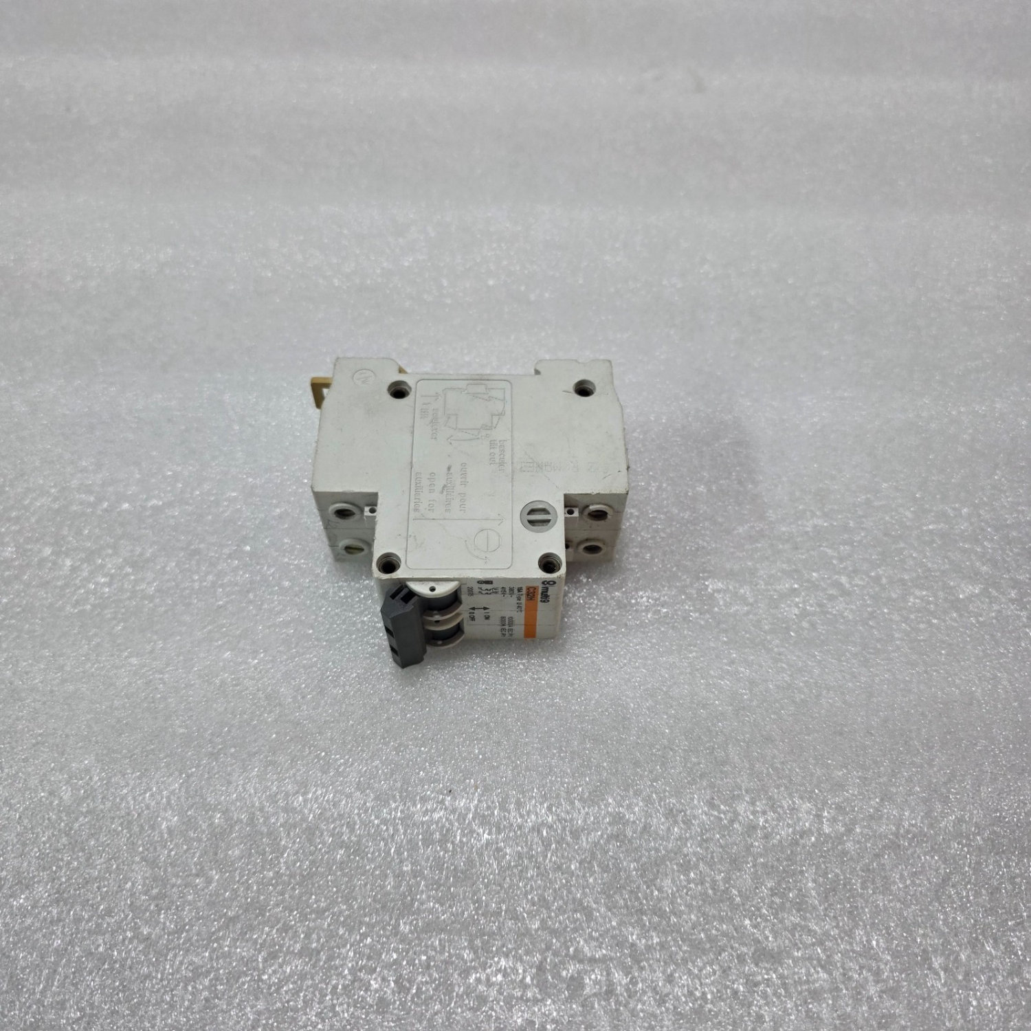 MERLIN GERIN MULTI9 C32H 15A 2P TYPE U DOUBLE POLE CIRCUIT BREAKER 380/415V IEC - Image 4