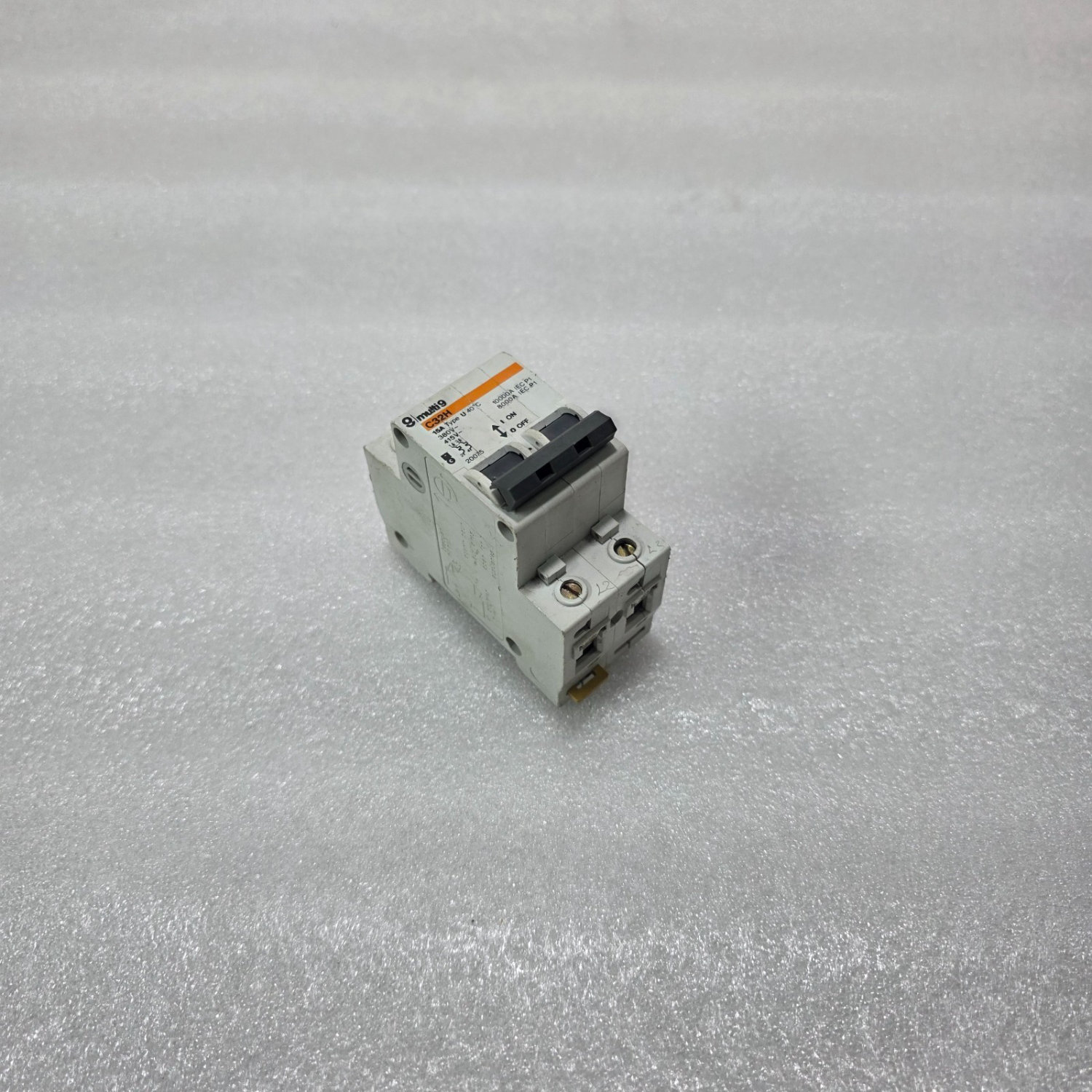 MERLIN GERIN MULTI9 C32H 15A 2P TYPE U DOUBLE POLE CIRCUIT BREAKER 380/415V IEC - Image 6