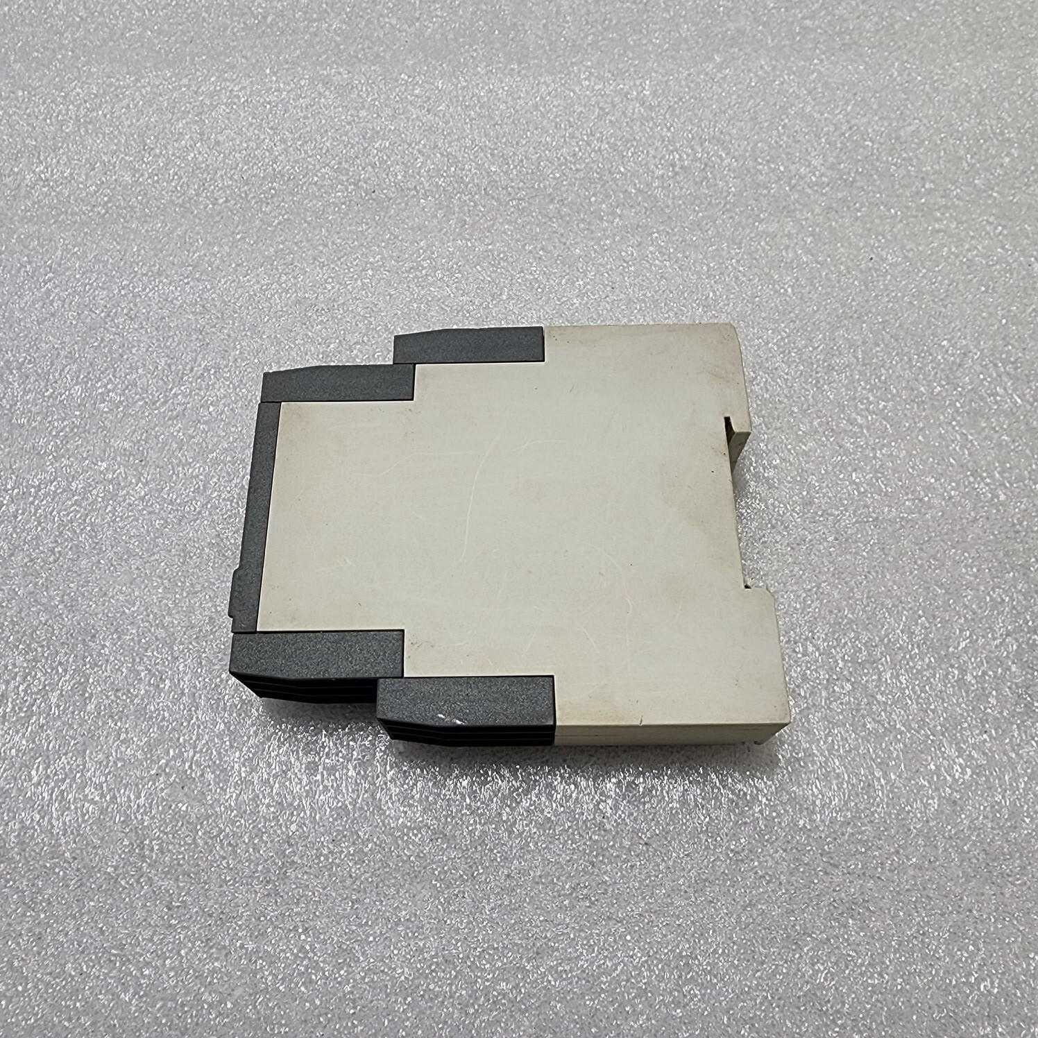 ABB CT-ERS.22S ON-DELAY TIME RELAY 1SVR730100R3300 24-240VAC/24-48VDC - Image 4