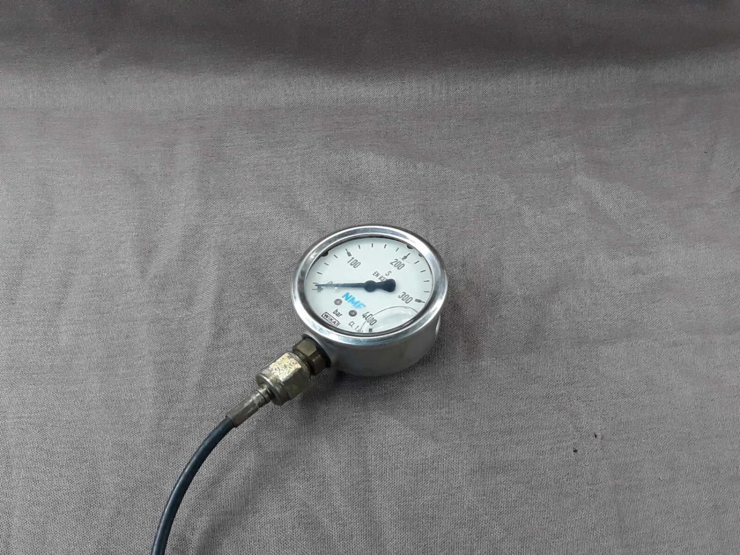 Wika NMF Pressure Gauge 0-400 Bar - Image 2