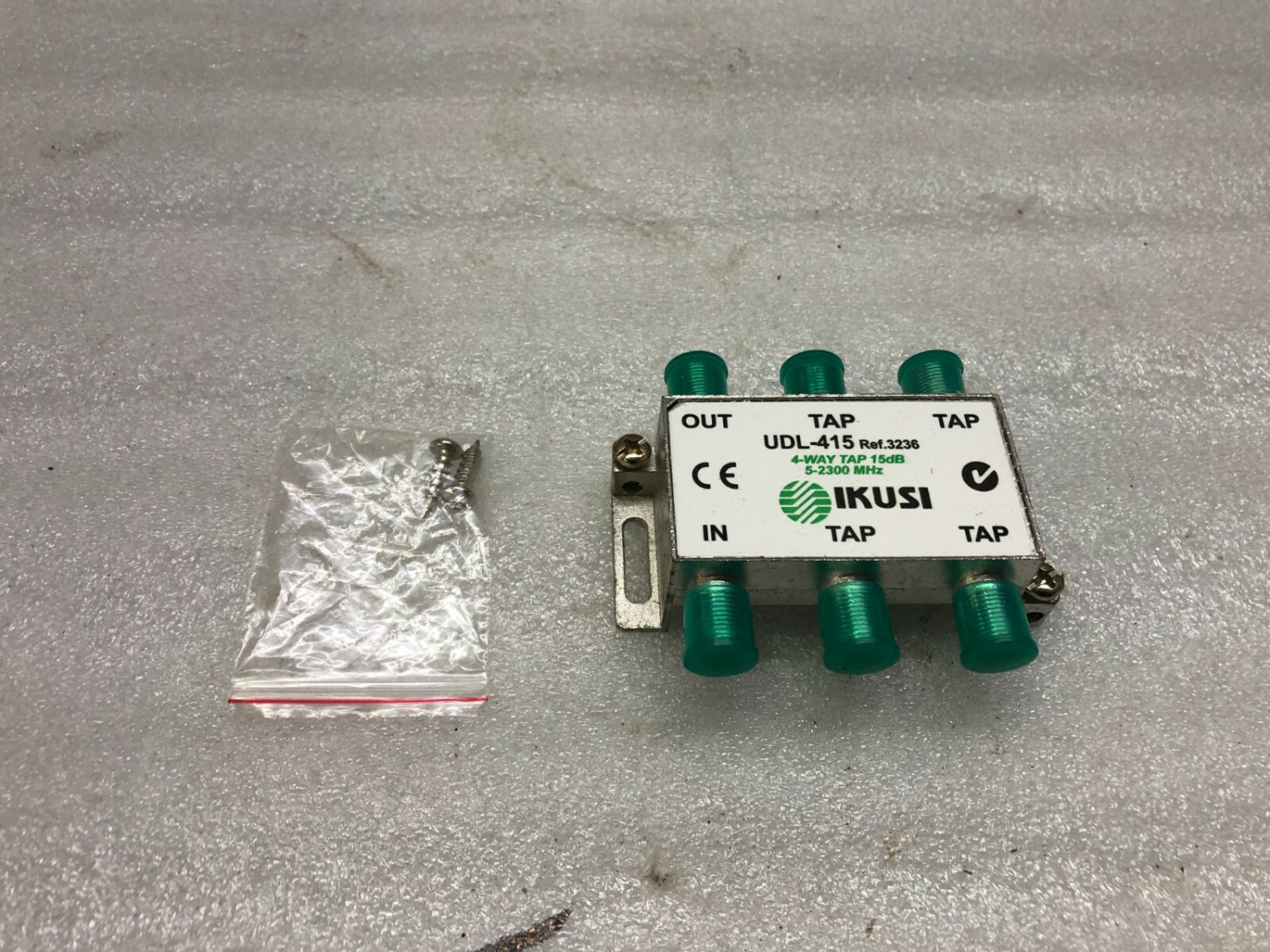 IKUSI UDL-415 4-WAY TAP SPLITTER 3236 5-2300 MHz - Image 2