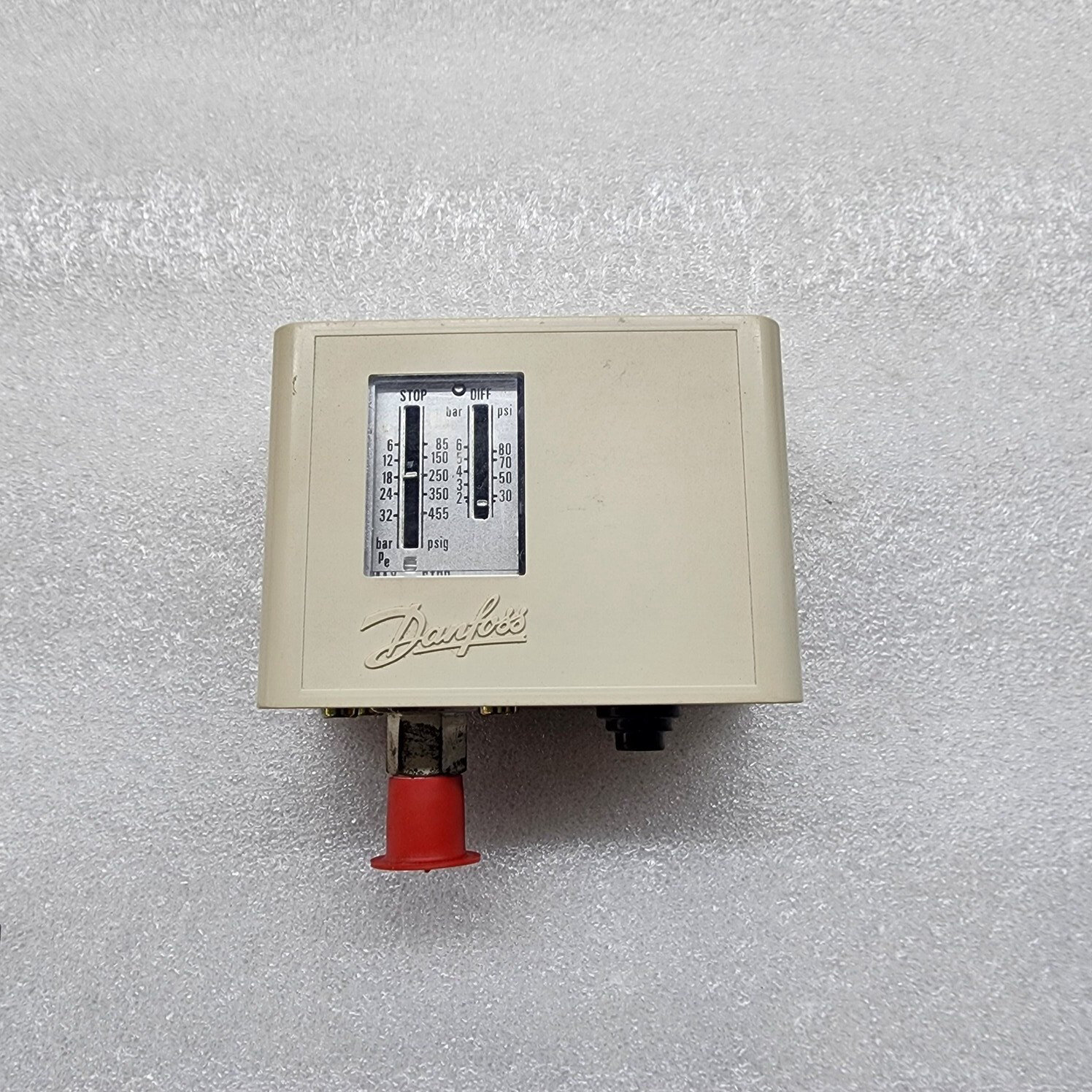 DANFOSS KP 5 PRESSURE SWITCH 060-1171 6-32BAR - Image 2
