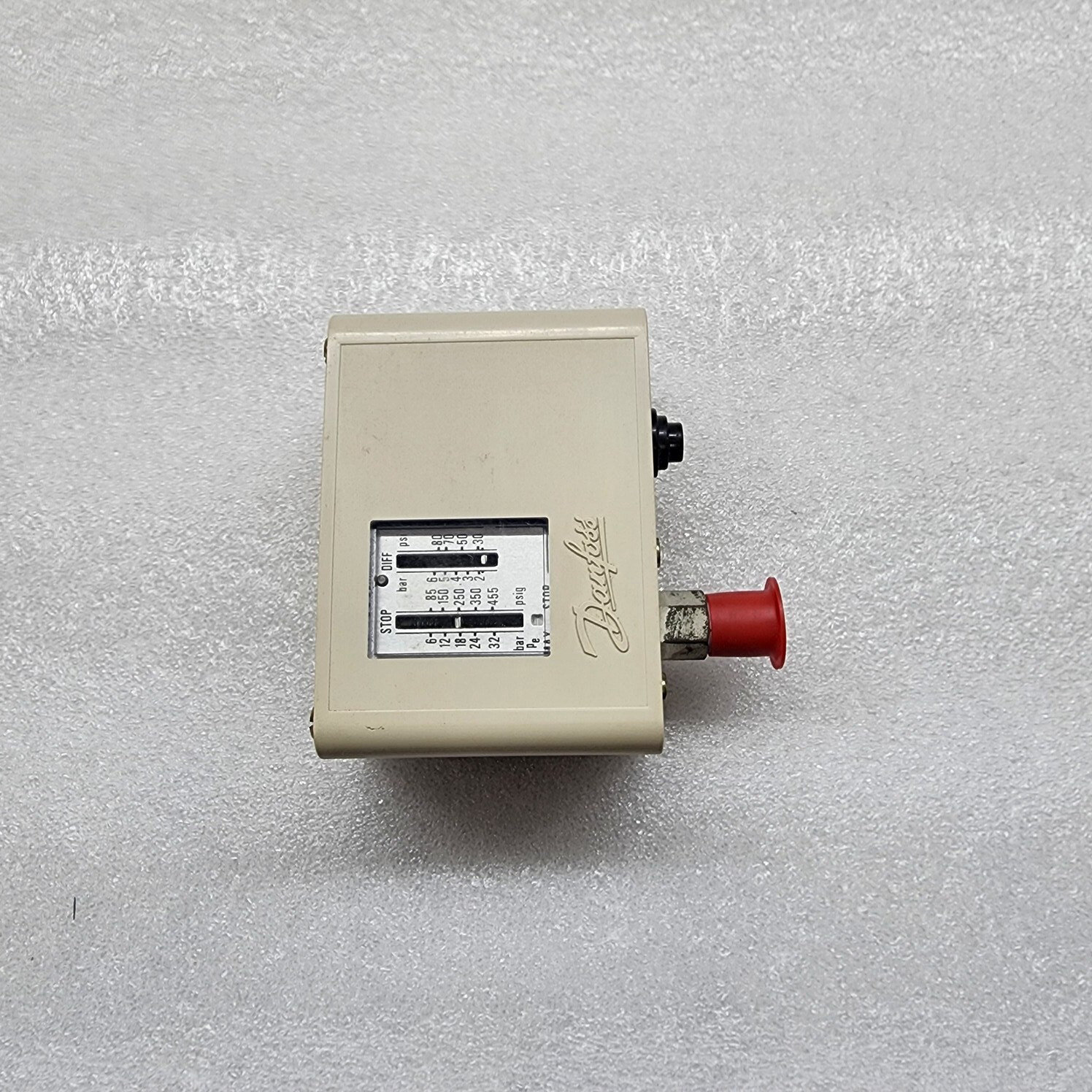 DANFOSS KP 5 PRESSURE SWITCH 060-1171 6-32BAR - Image 3