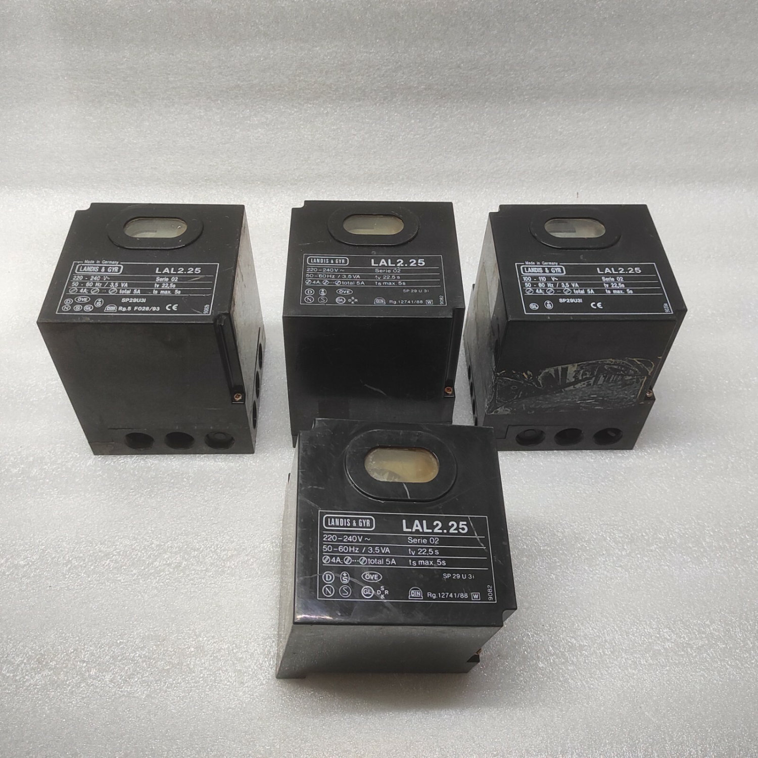 Landis & Gyr LAL 2.25 Burner Control 220-240 VAC WITHOUT BASE - Image 10