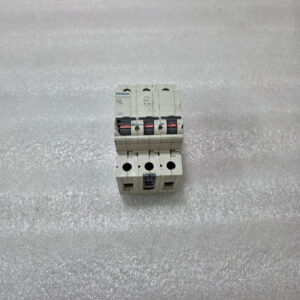 SIEMENS 5SL63327RC 3P TRIPLE POLE 32A MINIATURE CIRCUIT BREAKER MCB 415V 7.5KA