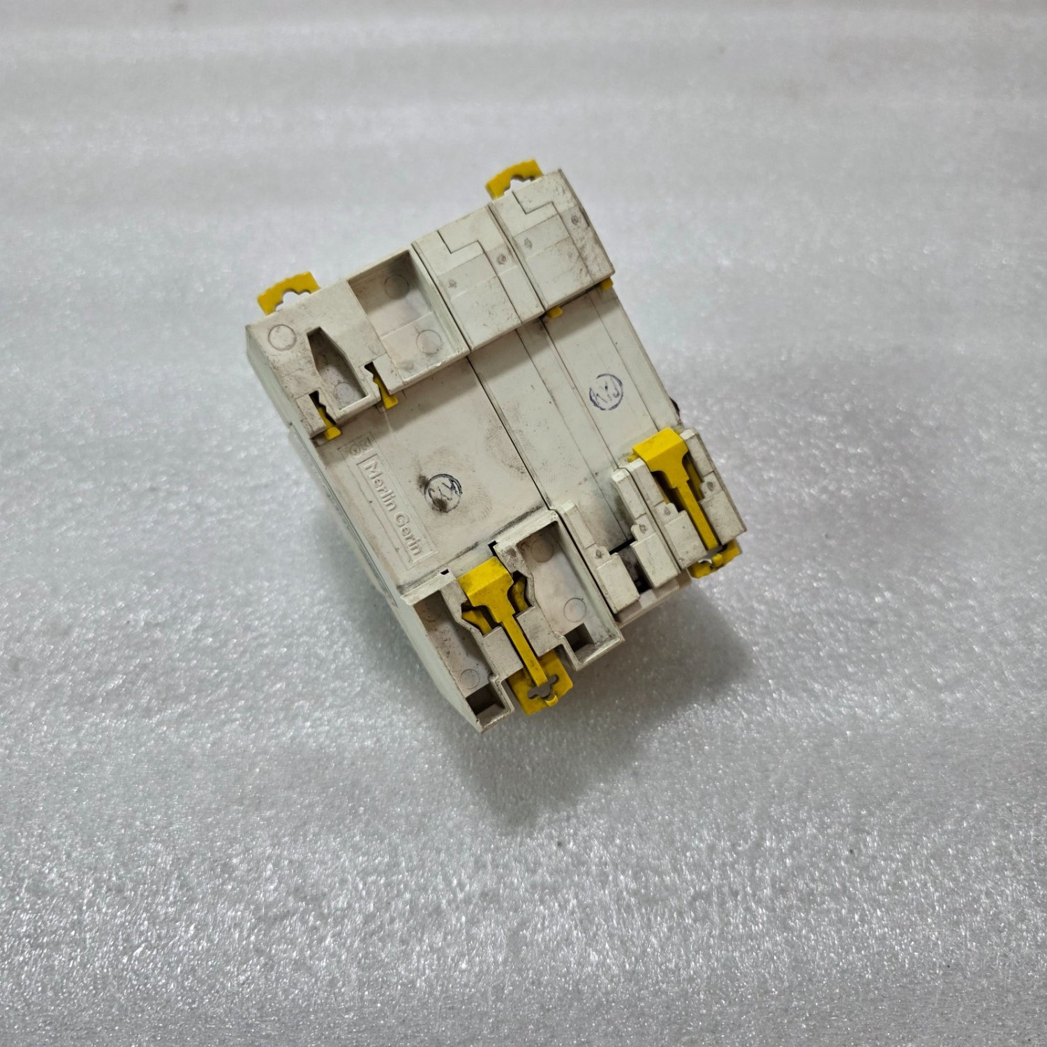 S ELECTRIC IC65N D20A 2P MCB WITH VIGI IC65 ELE 30MA RCD ADD-ON COMBINED UNIT - Image 5