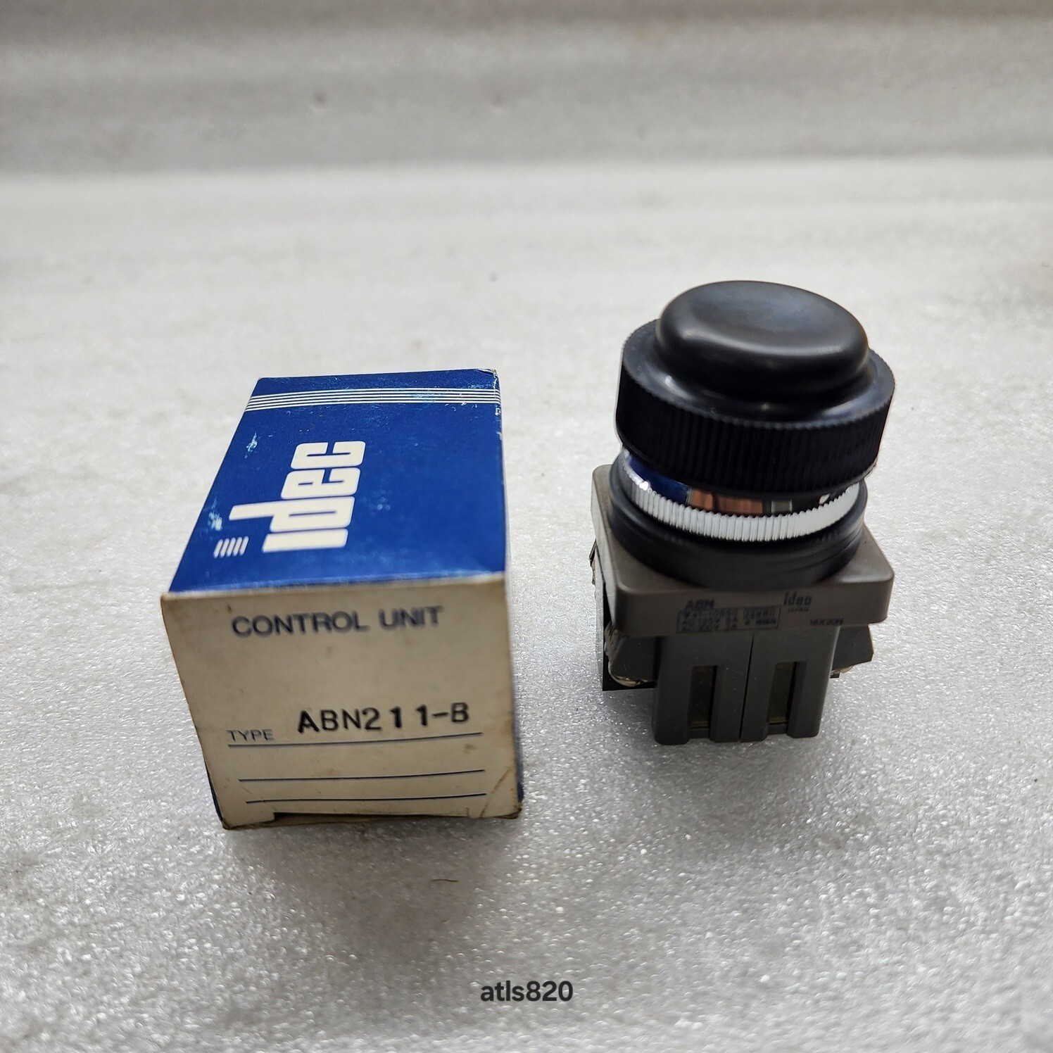IDEC ABN211-B PUSH BUTTON - Image 8