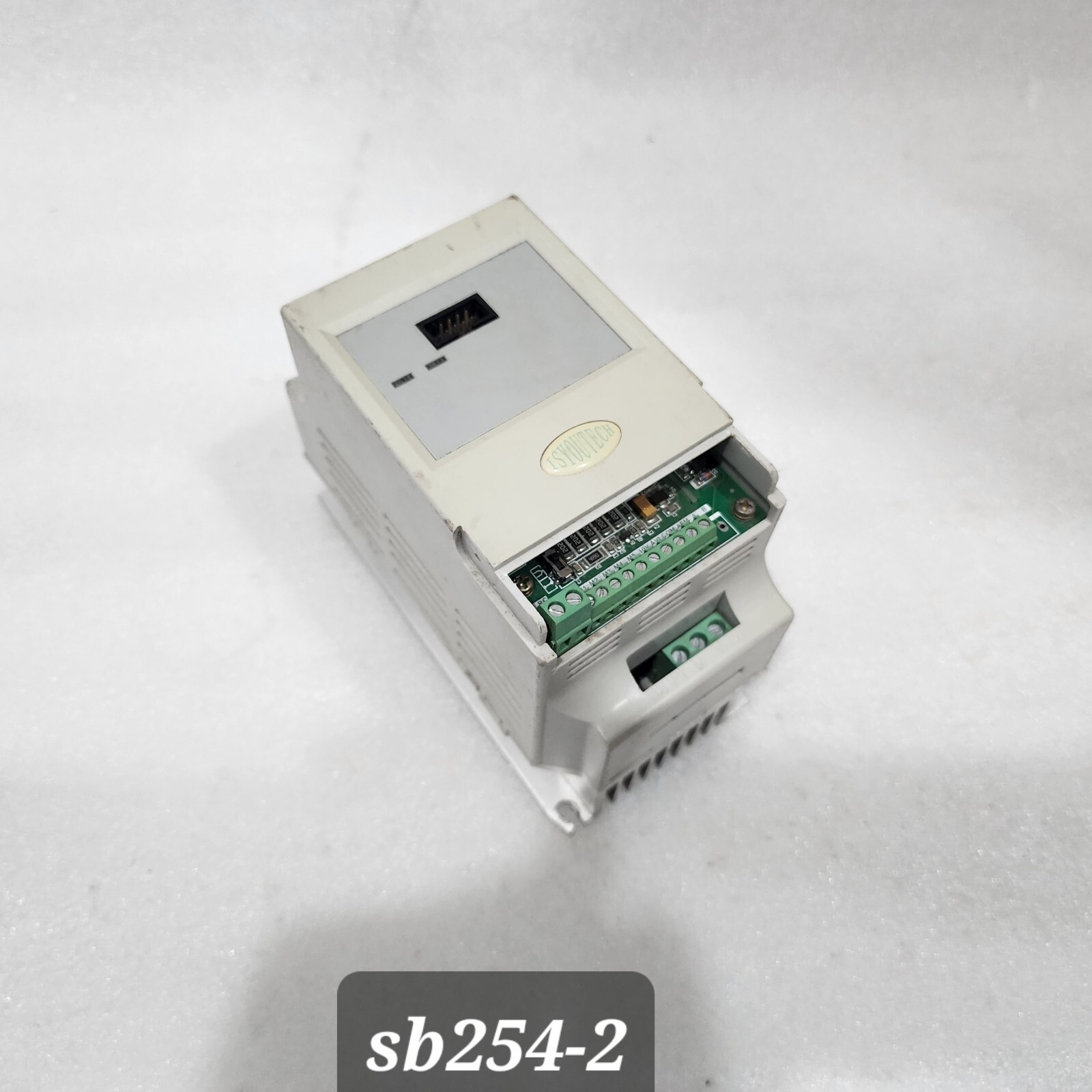 ISYOU TECHNOLOGY AFI004S21-XF INVERTER DRIVE 0.4KW - Image 8