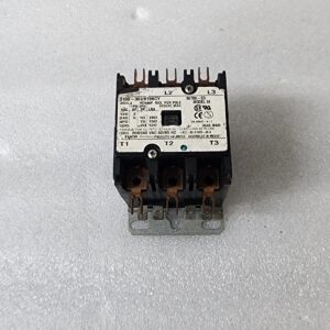 TYCO ELECTRONICS 3100-30U9198CY 3P CONTACTOR 30A 30700-03 COIL VOLTAGE 208-240V
