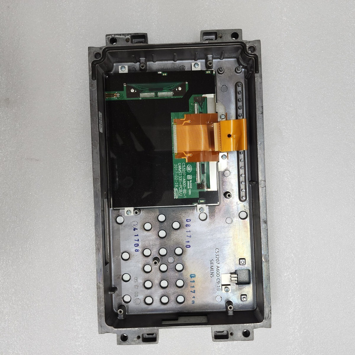 SIEMENS SIPROTEC 7SJ82 FRONT DISPLAY PANEL BROKEN - Image 4