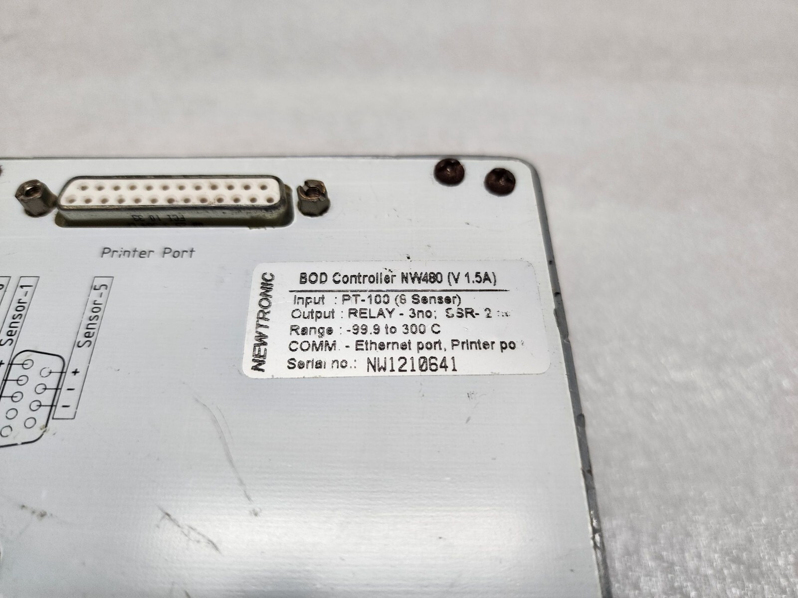 NEWTRONIC NW-480 BOD CONTROLLER V1.5A 24VDC EDGE BROKEN - Image 4