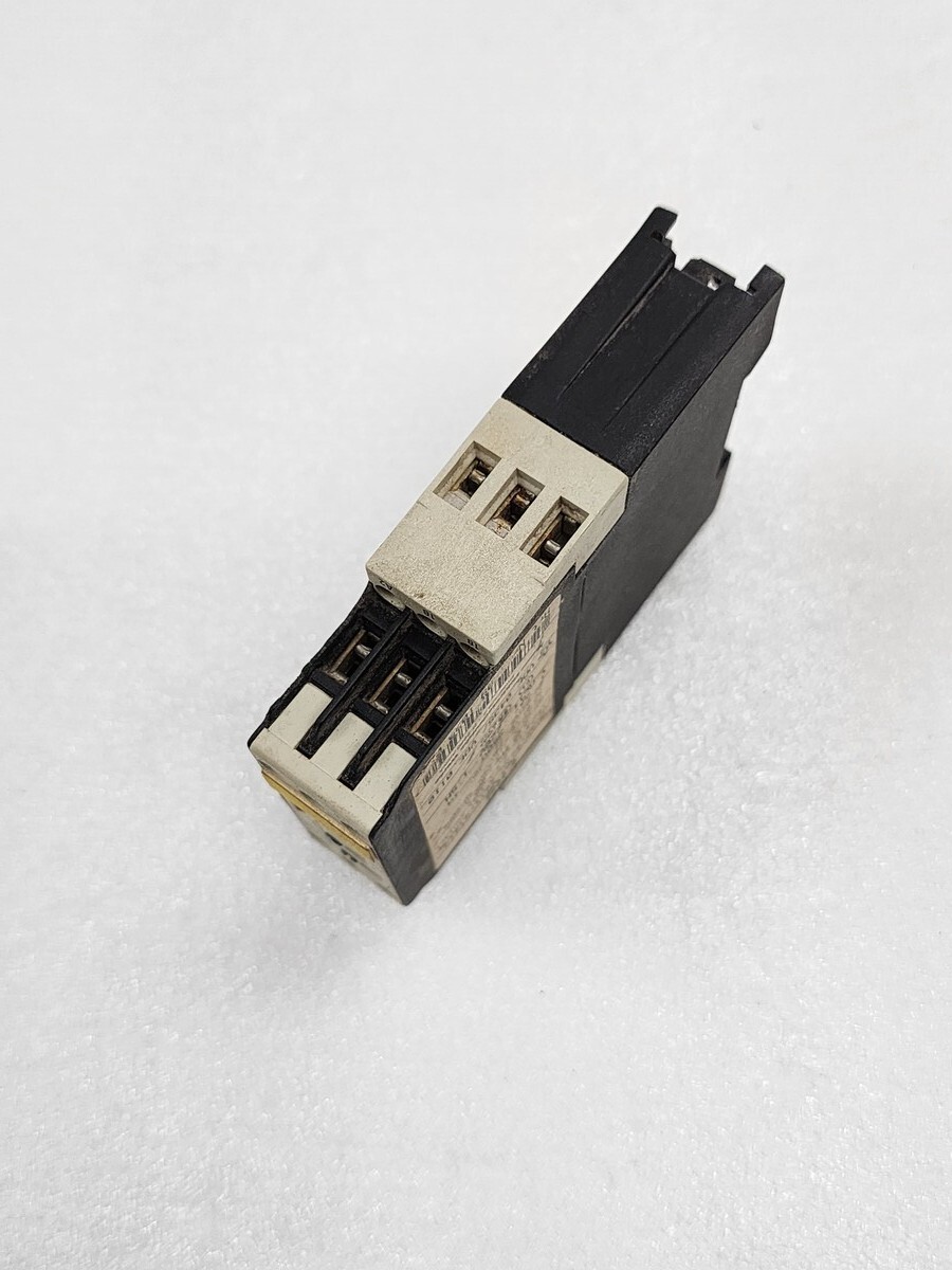 Janssen ERS Timer Relay E09 1030 0X3 110-240VAC/24V AC-DC/42-48V AC-DC 0.05S-300 - Image 6