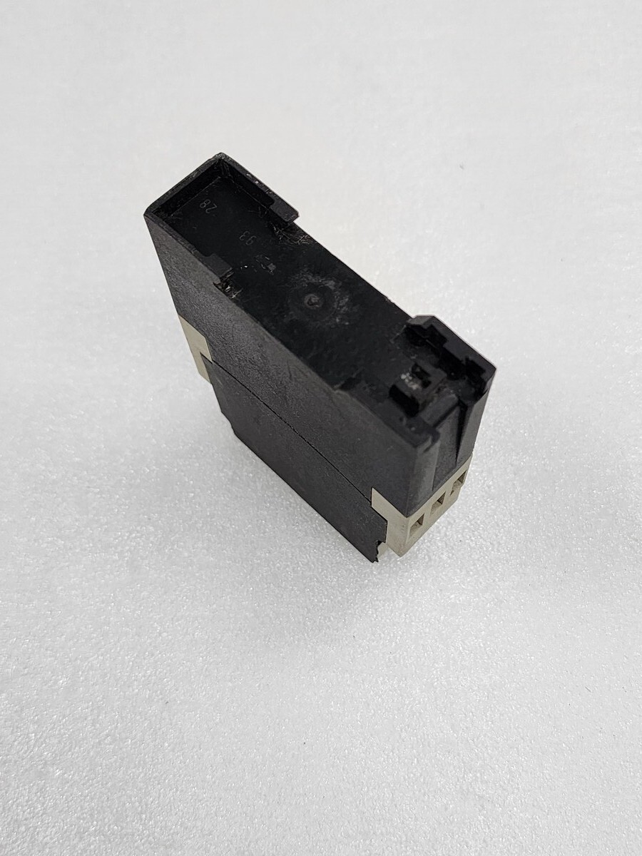 Janssen ERS Timer Relay E09 1030 0X3 110-240VAC/24V AC-DC/42-48V AC-DC 0.05S-300 - Image 8