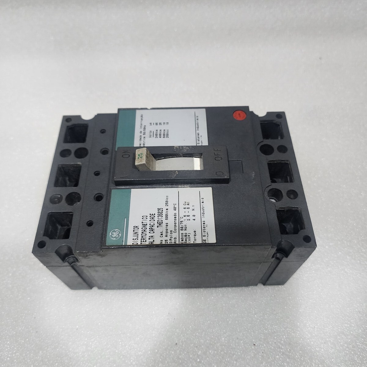 GE THED136025 3-POLE CIRCUIT BREAKER 25A GENERAL ELECTRIC - Image 2