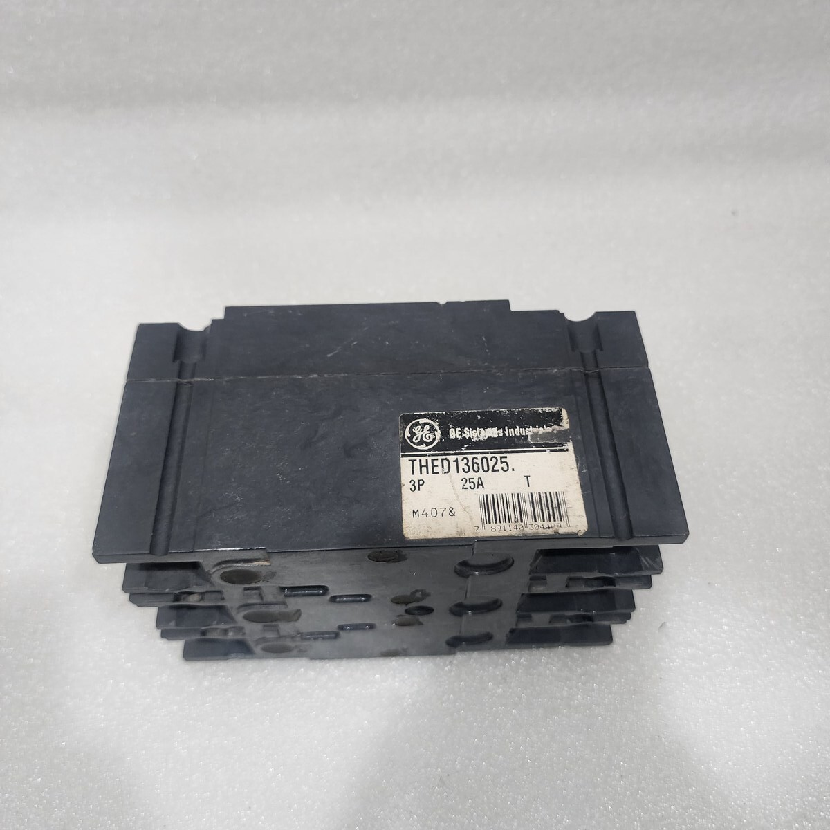 GE THED136025 3-POLE CIRCUIT BREAKER 25A GENERAL ELECTRIC - Image 4
