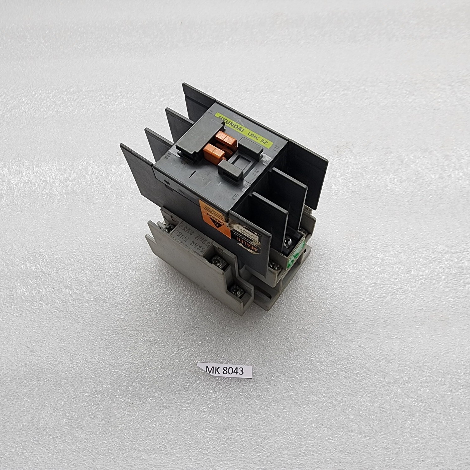 HYUNDAI UMC 32 MAGNETIC CONTACTOR COIL VOLTAGE 100-110V - Image 7