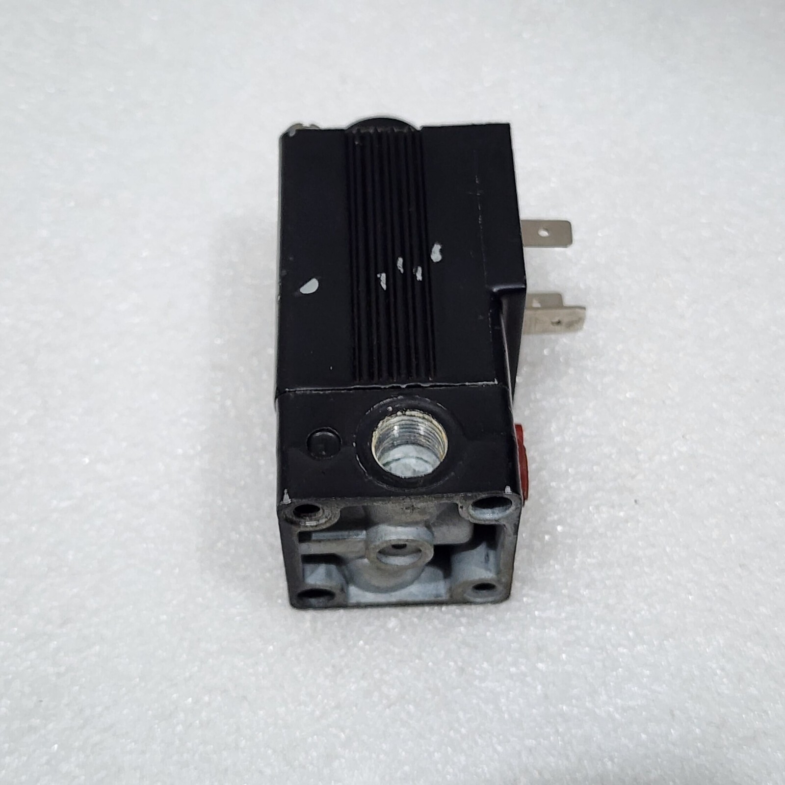 MARTONAIR M/7300/M SOLENOID VALVE 24V - Image 5