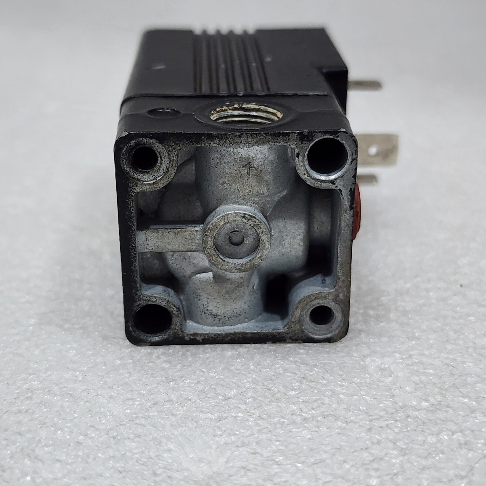 MARTONAIR M/7300/M SOLENOID VALVE 24V - Image 6
