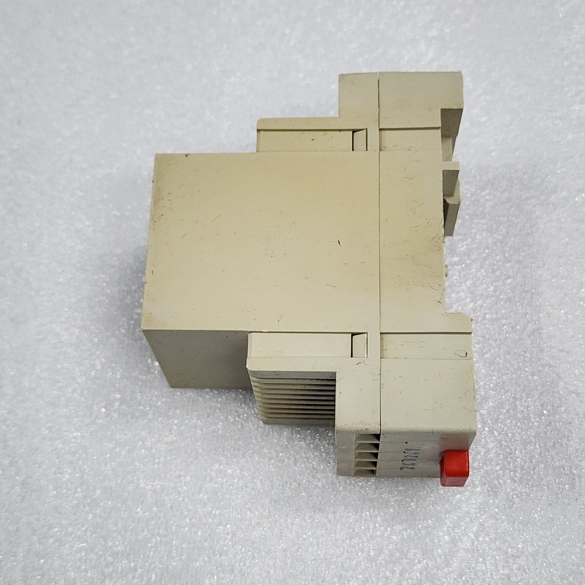 TELEMECANIQUE LT2-SE00M PTC THERMISTOR PROTECTION RELAY 200-240V - Image 4