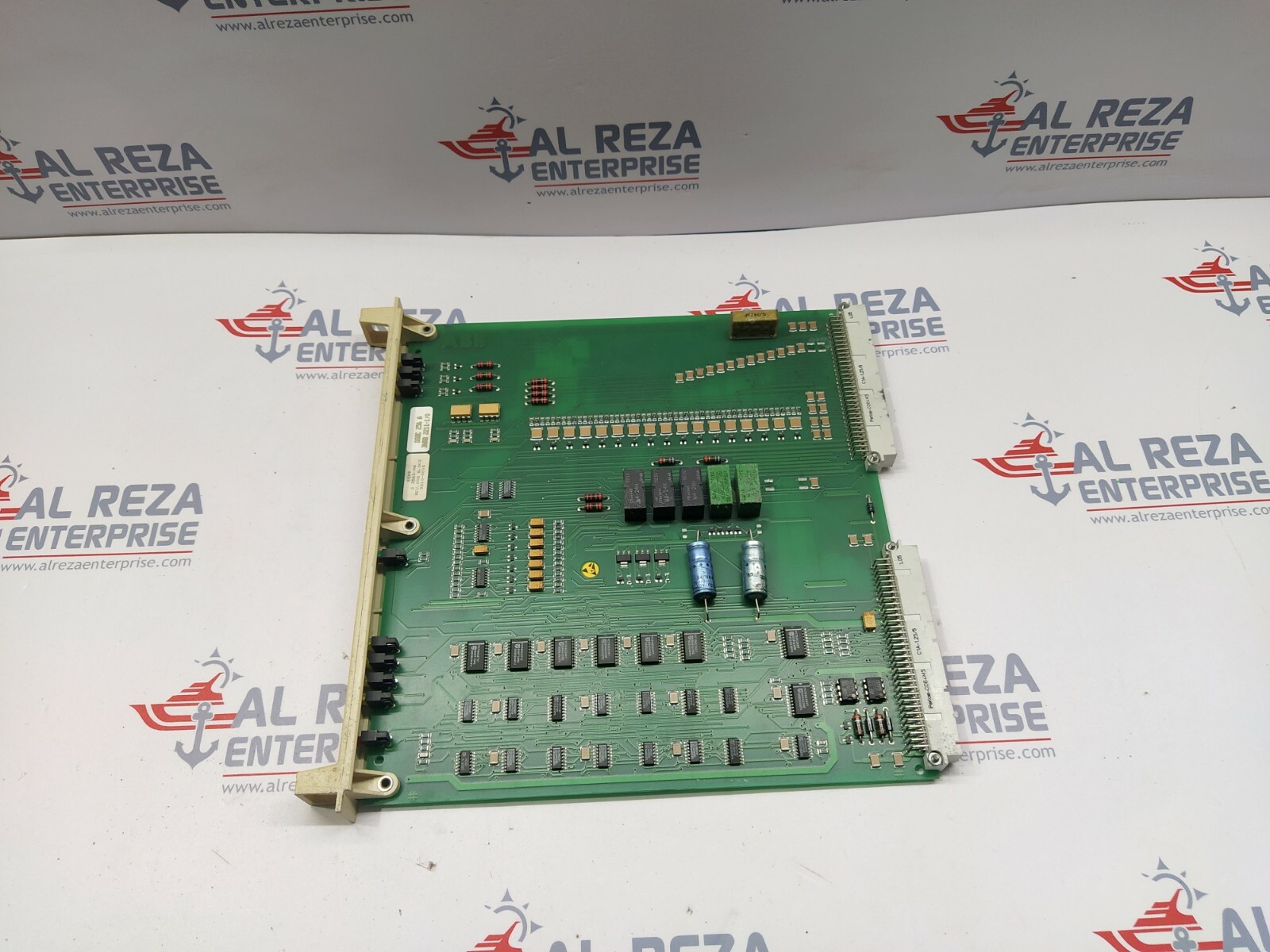 ABB DSQC 256 A ROBOTICS CONTROL BOARD 3HAB 2211-1/0 - Image 2