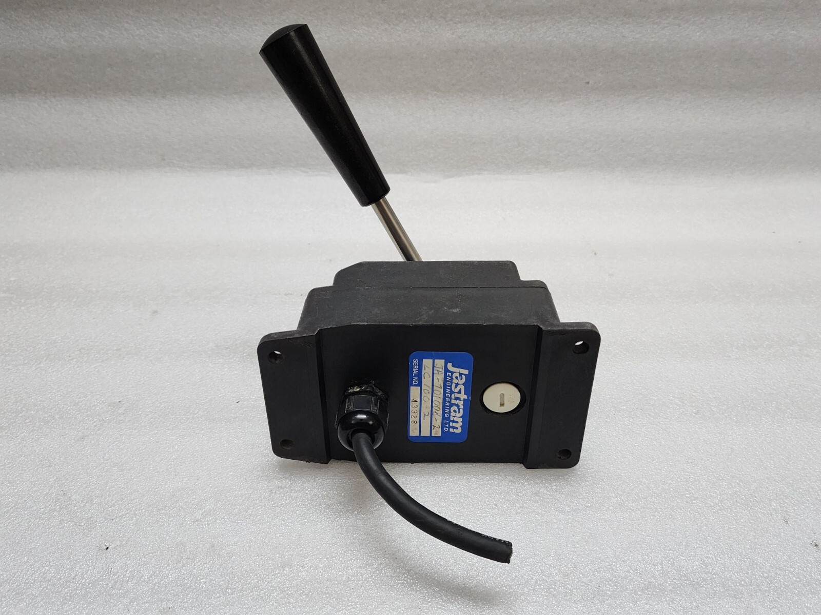 JASTRAM JA-701008-2 LC100-2 FFU LEVER CONTROLLER - Image 4