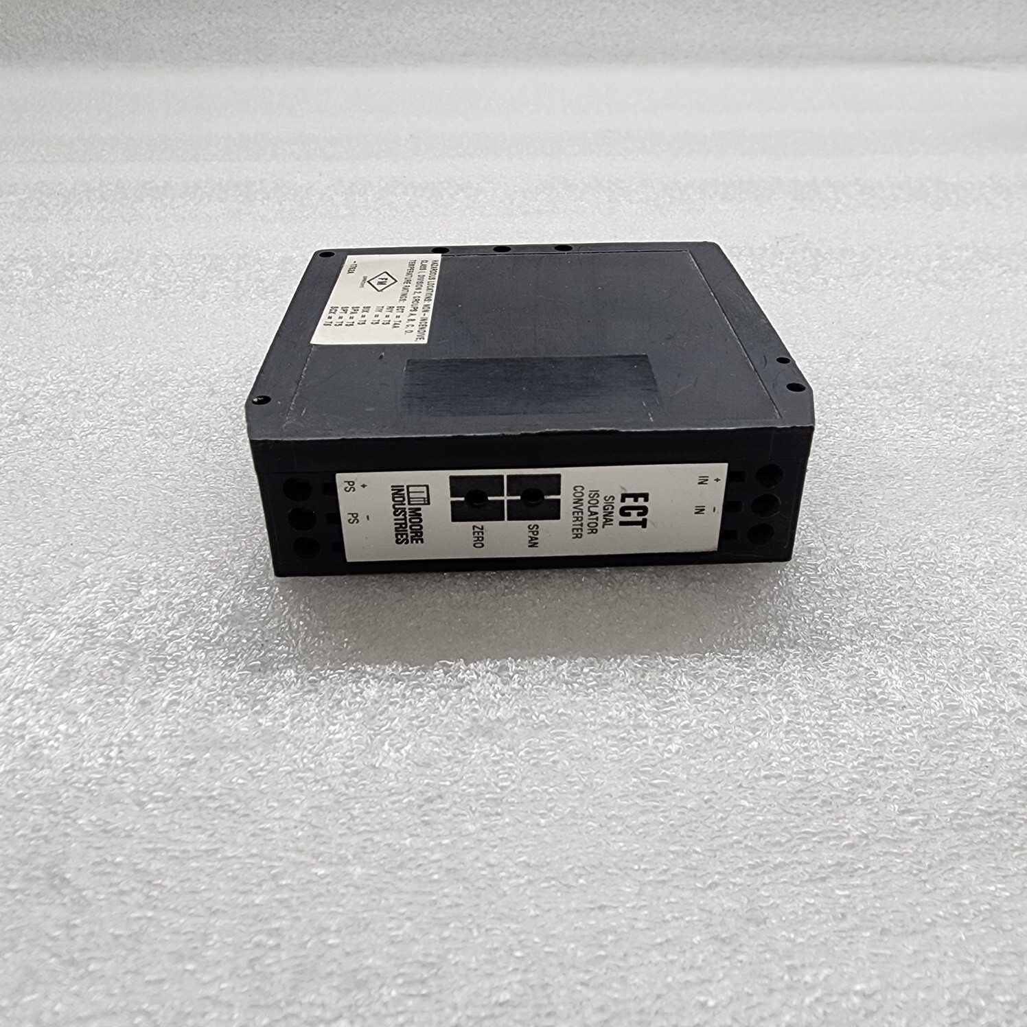 MOORE ECT SIGNAL ISOLATOR CONVERTER - Image 2