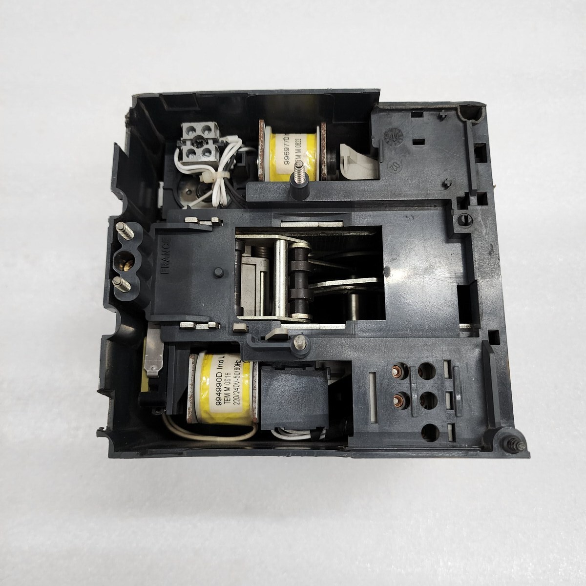 MERLIN GERIN COMPACT NS400 N MOTOR OPERATOR 400A - Image 10