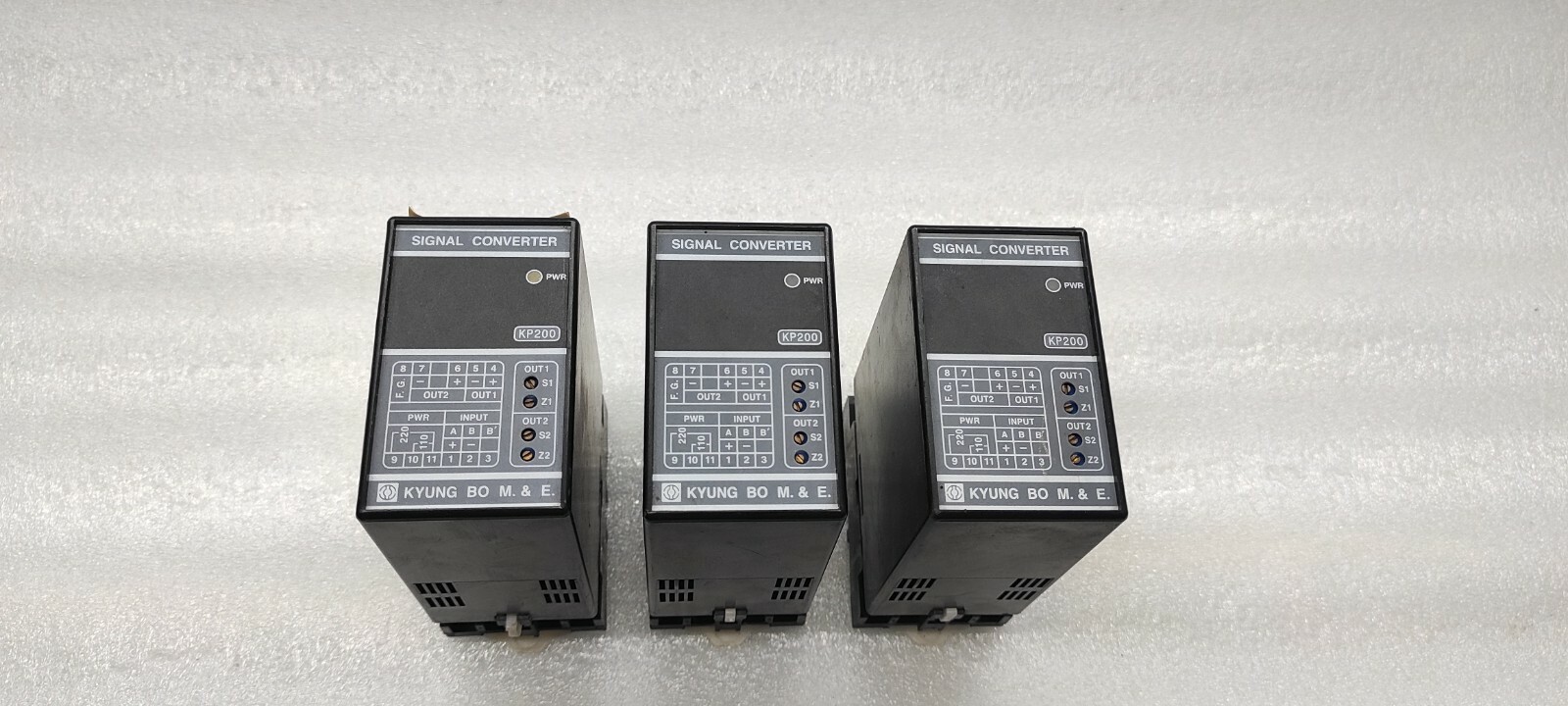 KYUNG KP200-52P-52-52 SIGNAL CONVERTER 110/220VAC