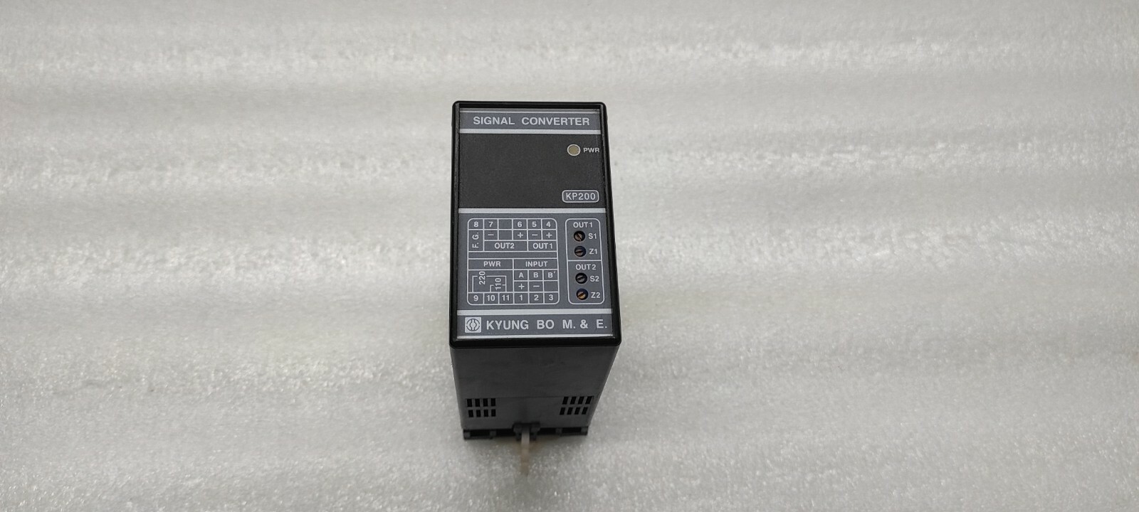 KYUNG KP200-52P-52-52 SIGNAL CONVERTER 110/220VAC - Image 2