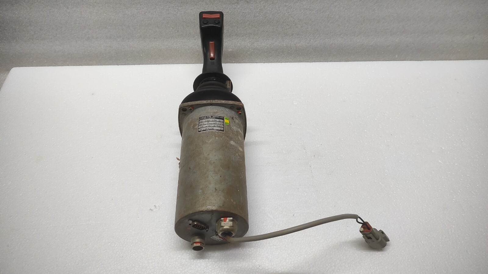 LIEBHERR WERK 693 166 914 JOYSTICK 2 V8/FSG - Image 2