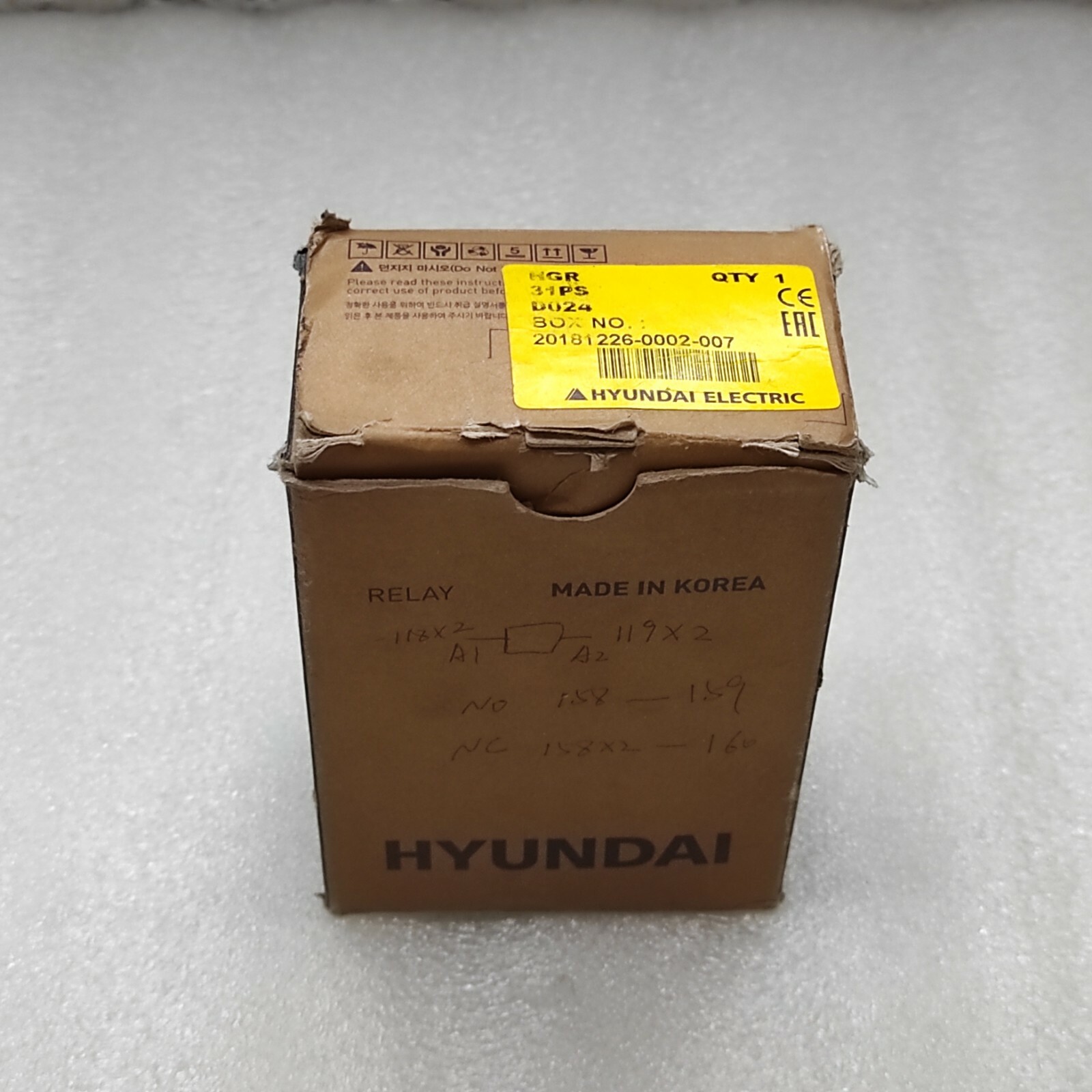 HYUNDAI UMT31 CONTACTOR RELAY 24V DC - Image 2