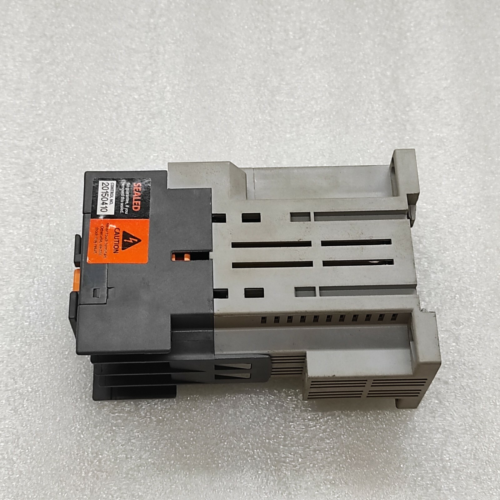 HYUNDAI UMT31 CONTACTOR RELAY 24V DC - Image 7