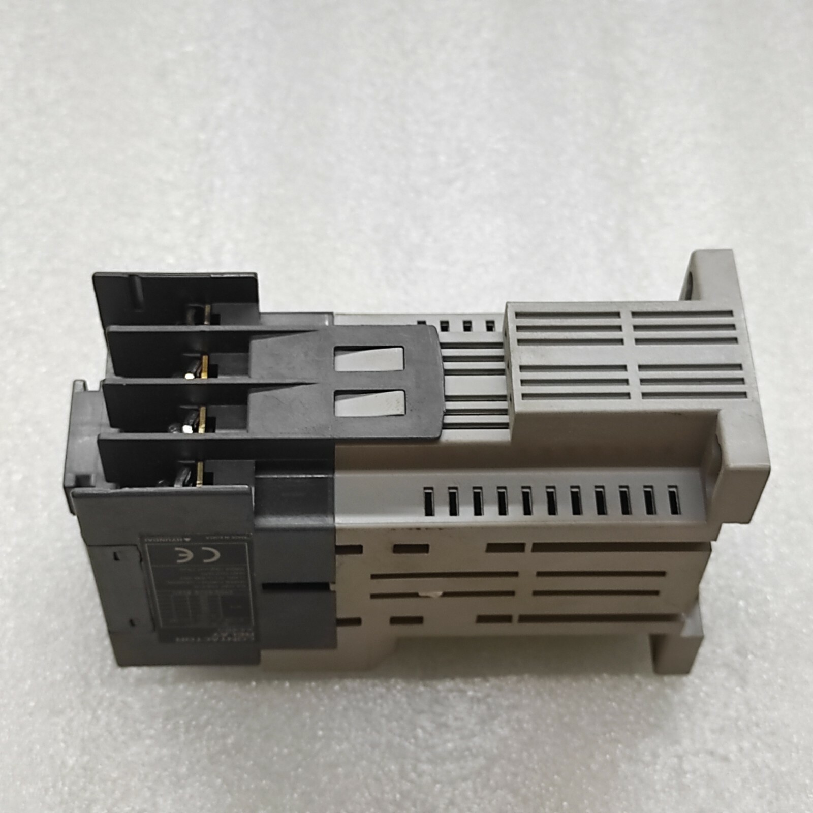 HYUNDAI UMT31 CONTACTOR RELAY 24V DC - Image 9