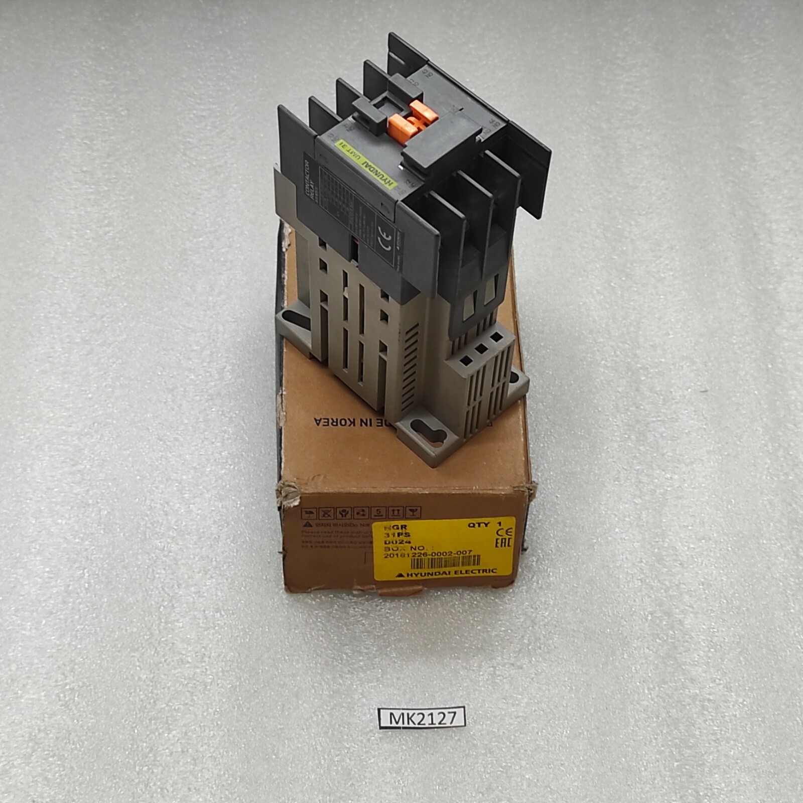 HYUNDAI UMT31 CONTACTOR RELAY 24V DC - Image 12