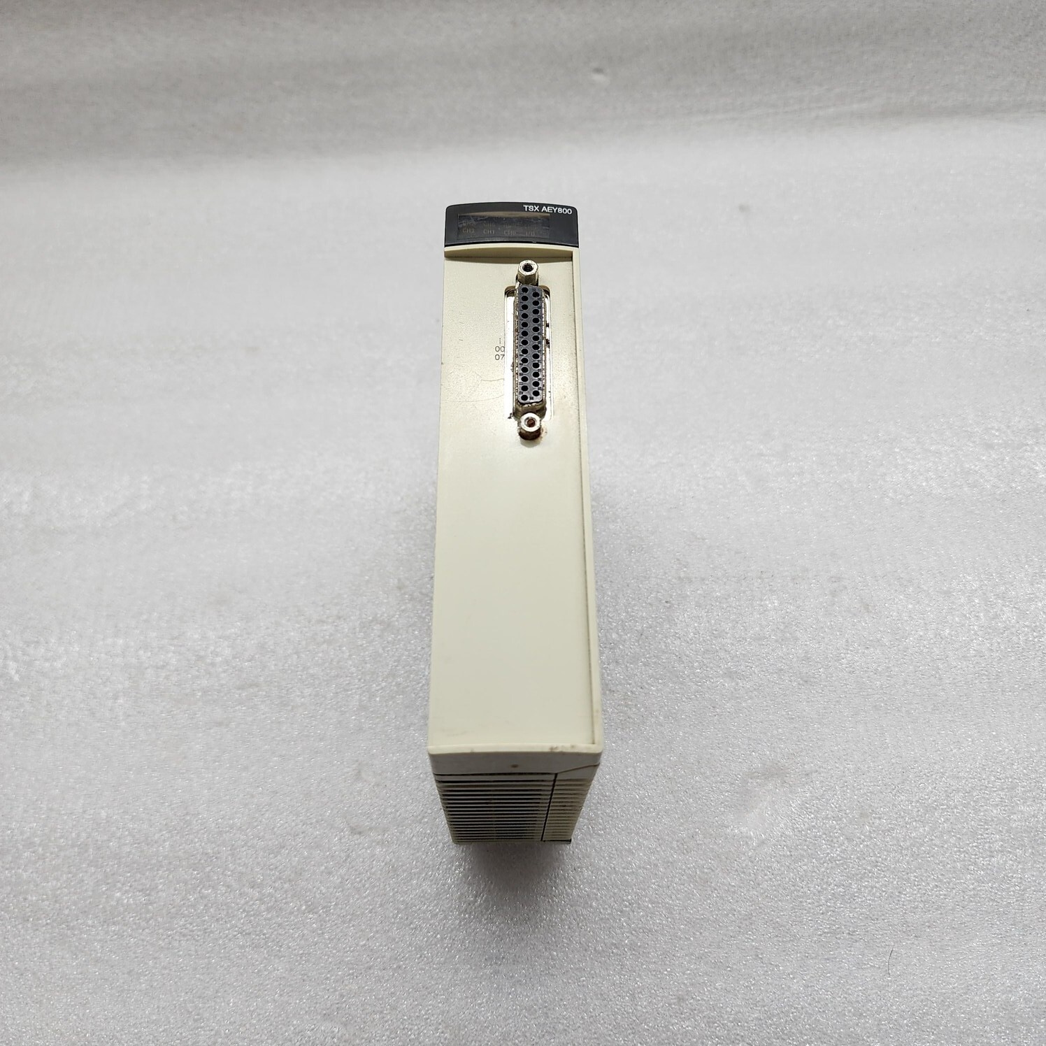 TSXAEY800 8 HIGH LEVEL ANALOG INPUT MODULE - Image 2