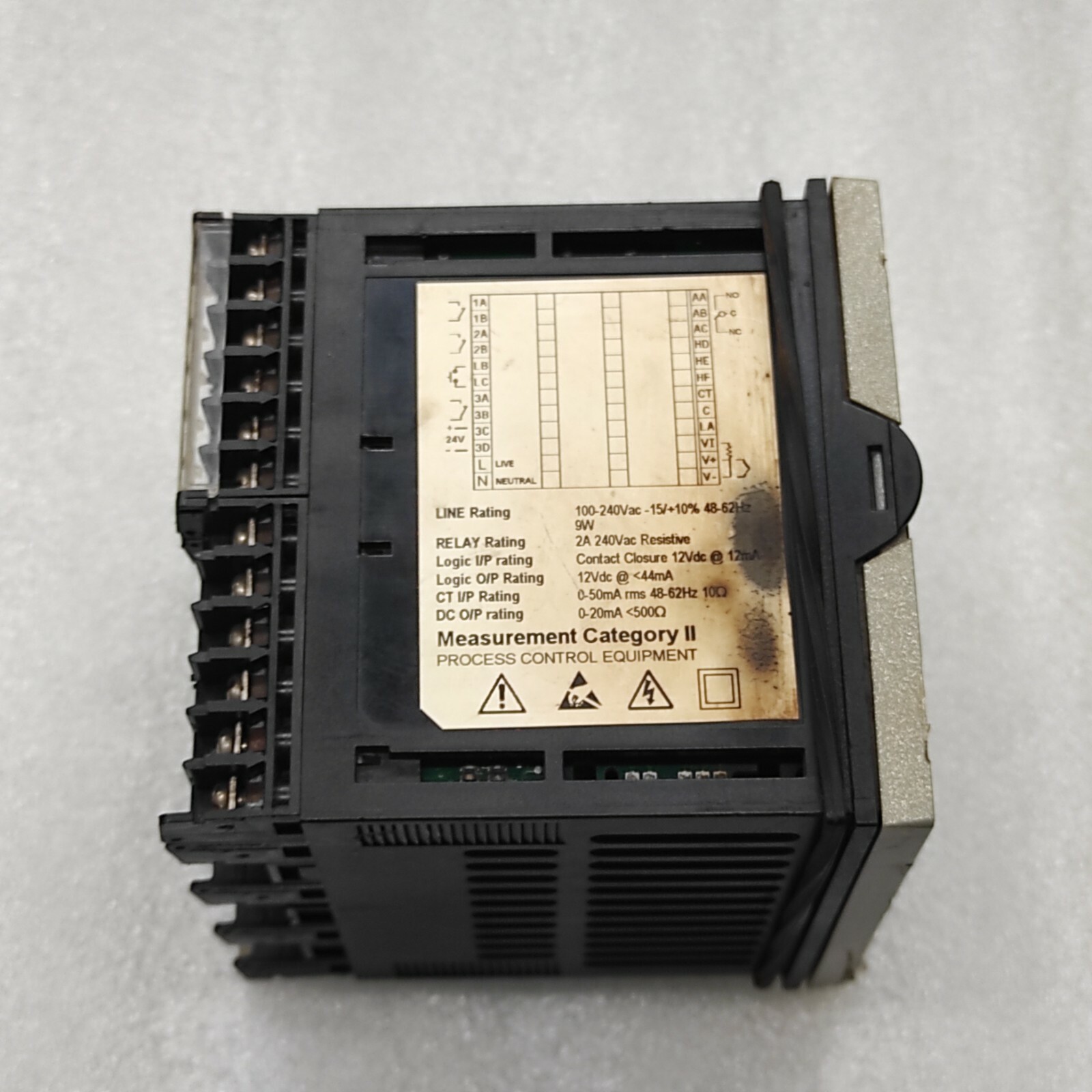 EUROTHERM P104 TEMPERATURE AND PROCESS CONTROLLER P104/CC/VH/RRR/R/XXX 100-240VA - Image 6