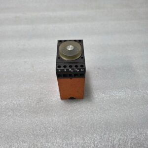 SYRELEC FAXR2.U TIME DELAY RELAY 220–240V AC 2 CHANGEOVER CONTACTS DIN RAIL MOUN