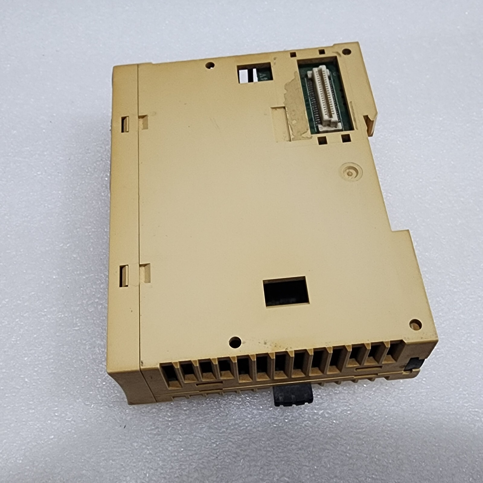 TM2AMI4LT ANALOG INPUT MODULE - Image 4