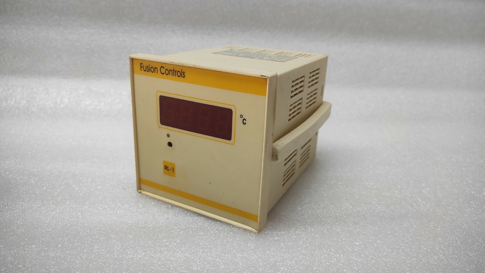 FUSION CONTROLS 801P331002 TEMPERATURE MONITOR RTD PT100 230VAC