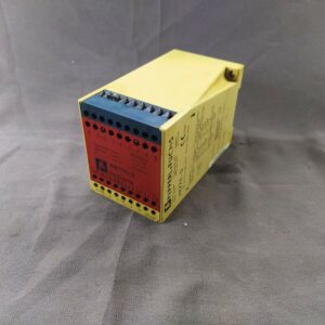Pepperl + Fuchs WE77/EX-2 Switch Amplifier 129198 230V AC LOT OF 2 UNIT