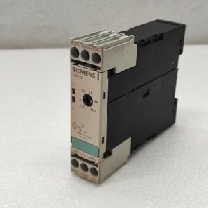 Siemens 3RP1512-1AP30 SPDT Timer Relay