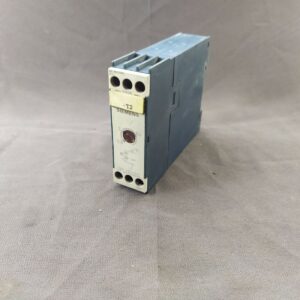 Siemens 7PU7020-1CM30 Two Wire Time Relay