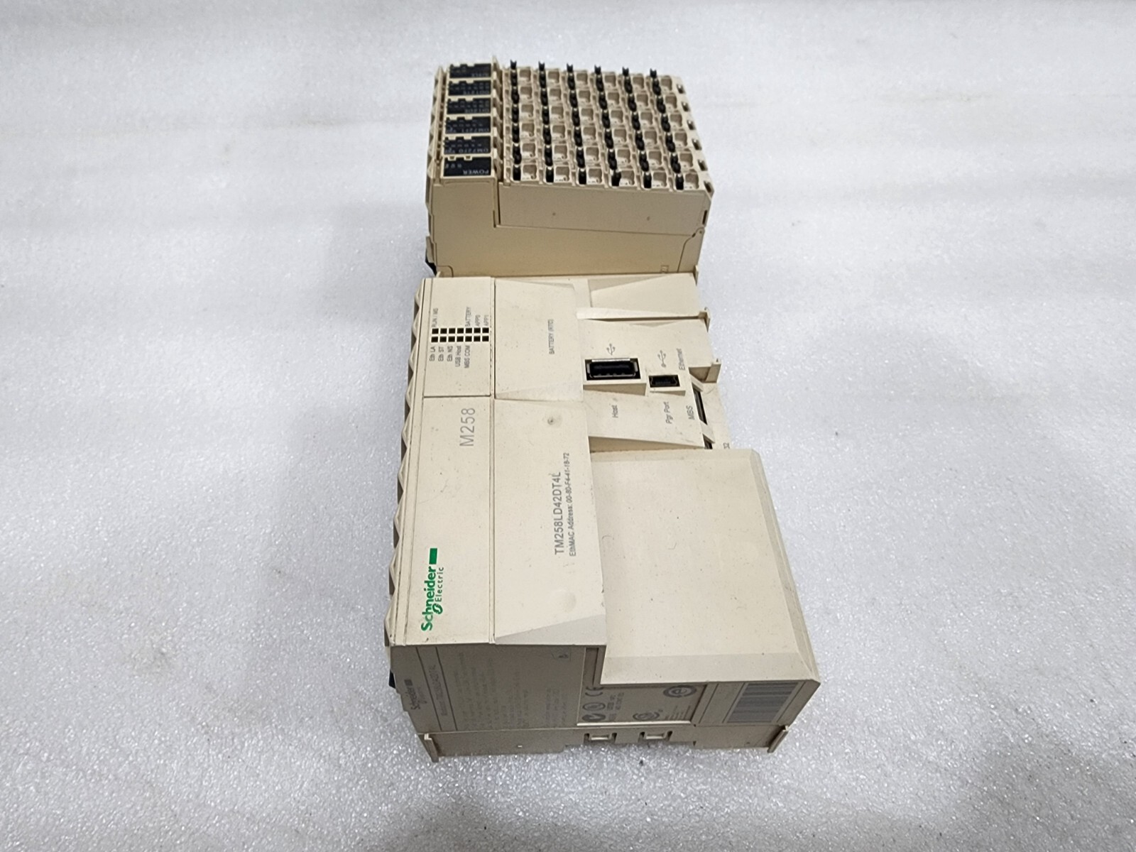 M258 PLC CPU TM258LD42DT4L - Image 2