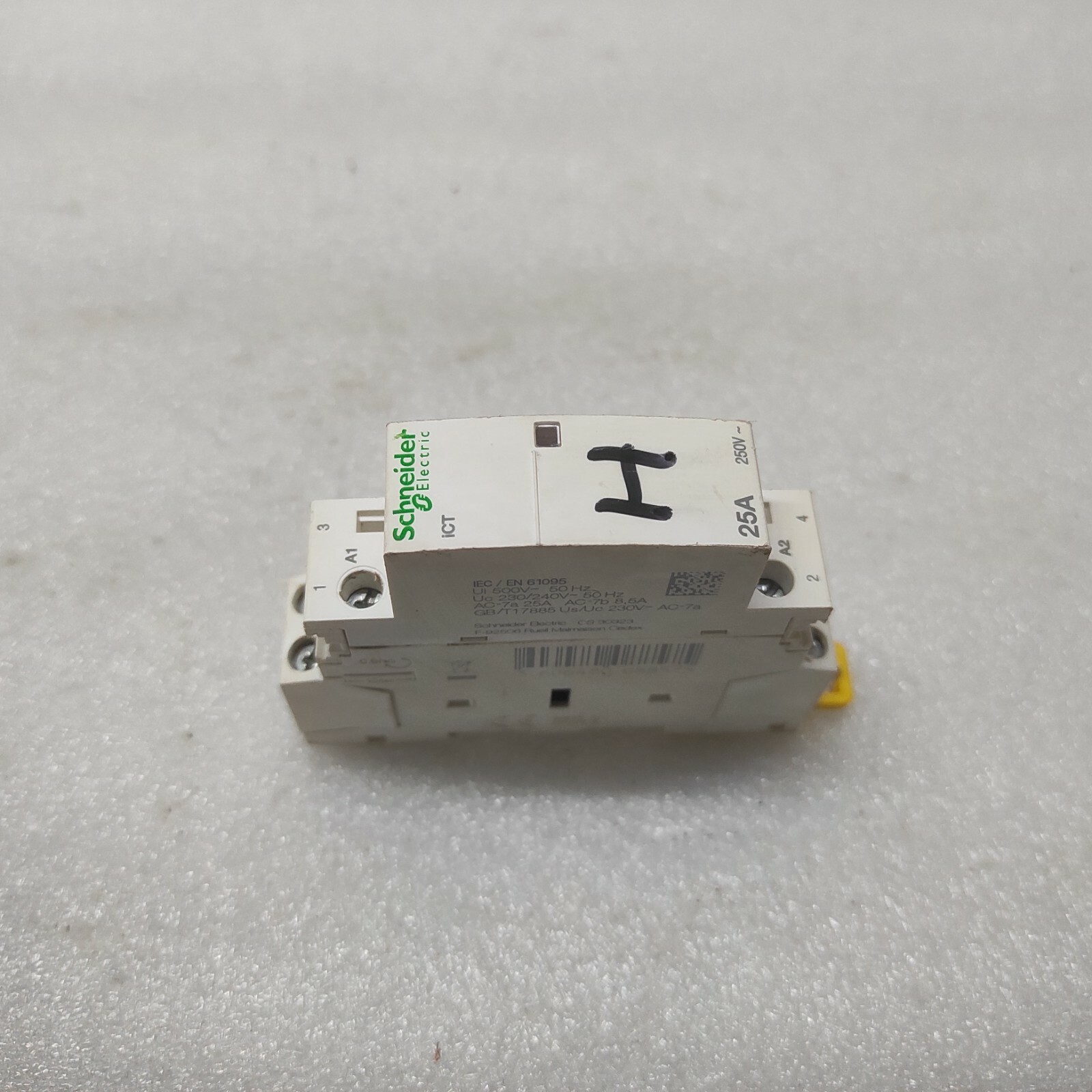 SE CS 30323 ICT 25A 220V CONTACTOR - Image 2